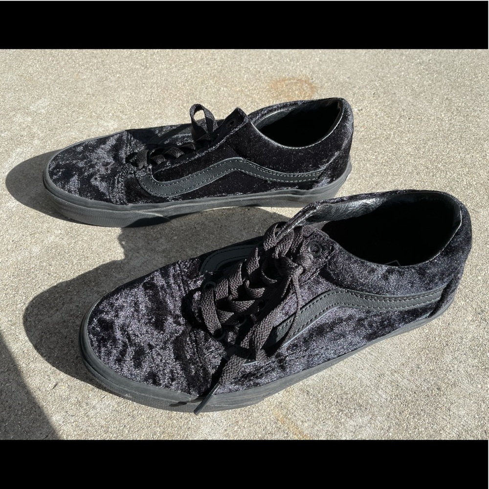 Black Velvet Old Skool Vans